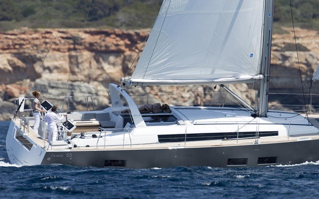2015 Beneteau Sense 55 Vs 2014 Beneteau Oceanis 55 Comparison The Boat Guide