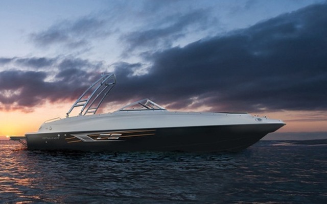Bayliner 215 Deck Boat 2015
