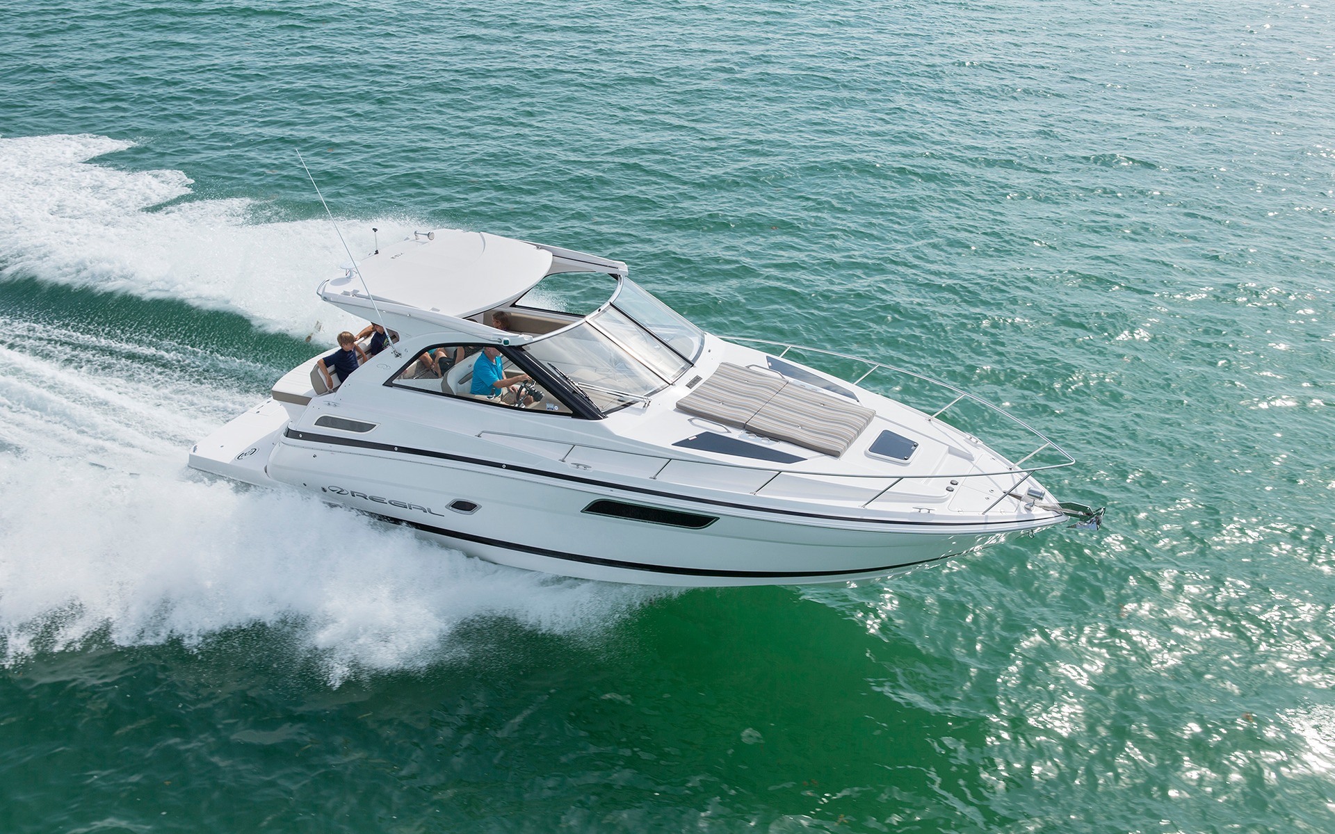 Bendecir Dentro Perceptible 2018 Regal 35 Sport Coupe - Full technical specifications, price, engine -  The Boat Guide