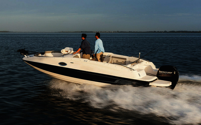 Bayliner 210 Deck Boat 2020