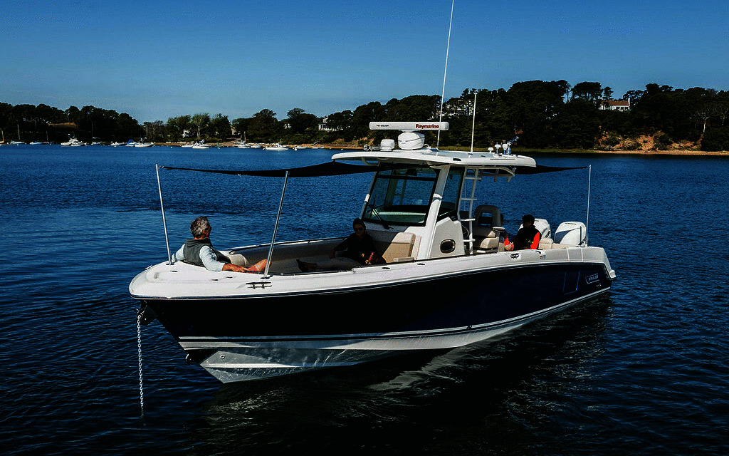 2020 Boston Whaler 330 Outrage Full Technical Specifications Price Engine The Boat Guide